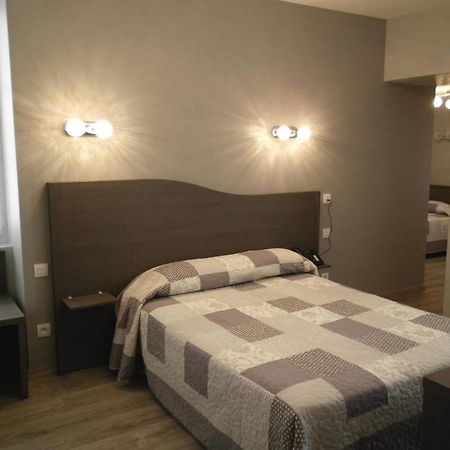 Annexe Hotel De La Gare Андай Экстерьер фото