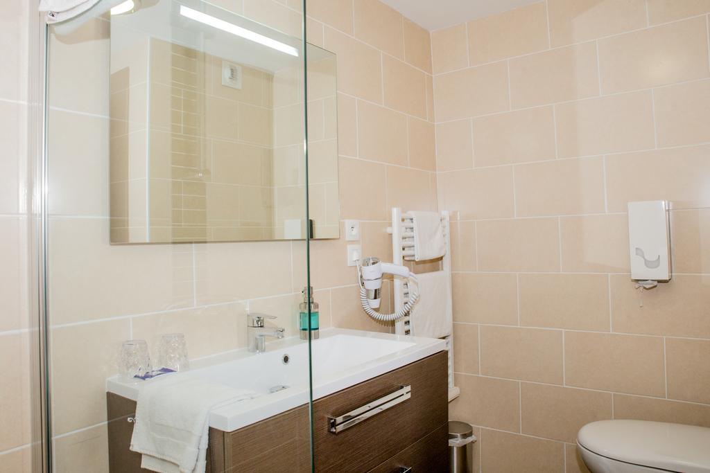 Annexe Hotel De La Gare Андай Экстерьер фото