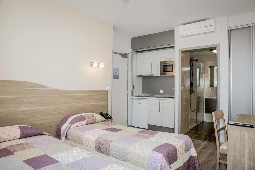 Annexe Hotel De La Gare Андай Экстерьер фото